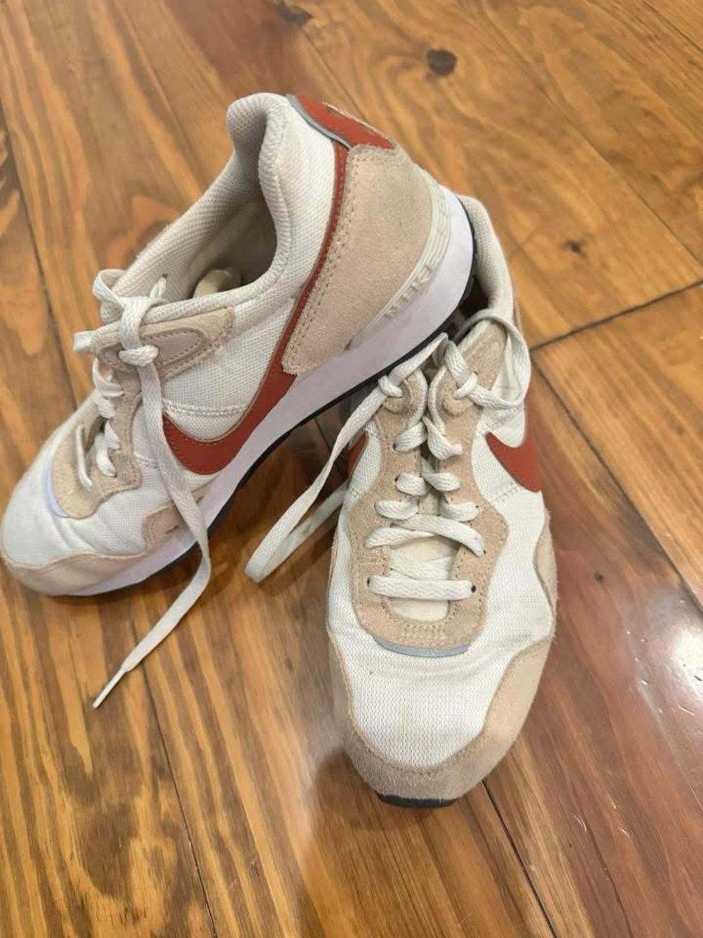 Nike Women's Beige and Rust Retro Runner Sneakers